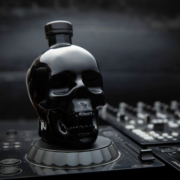 crystal-head-onyx-750-ml-1 Crystal Head Onyx 750 ml