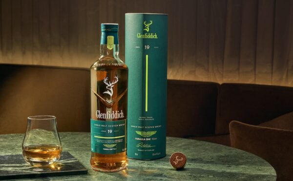 glenfiddich-19-aston-martin-f1-700-ml-1 Glenfiddich 19 Aston Martin F1 700 ml