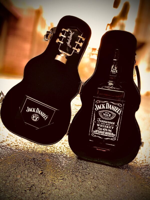 jack-daniels-n7-750-ml-estuche-guitarra-3 Jack Daniels N7 750 ml Estuche Guitarra