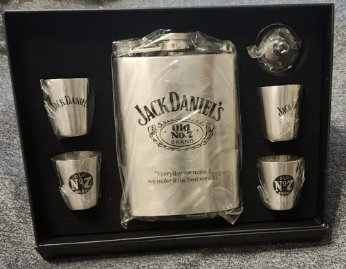 Kit Jack Daniel's Petaca + 4 Shots
