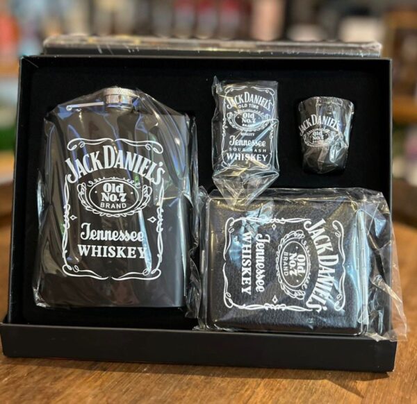kit-jack-daniels-petaca-encendedor-porta-cigarrillos-1-shot-embudo-2 Kit Jack Daniel's Petaca + Encendedor + Porta Cigarrillos + 1 Shot + Embudo