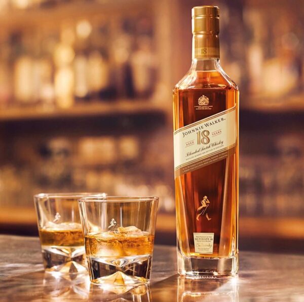 J.W. 18 años 750 ml