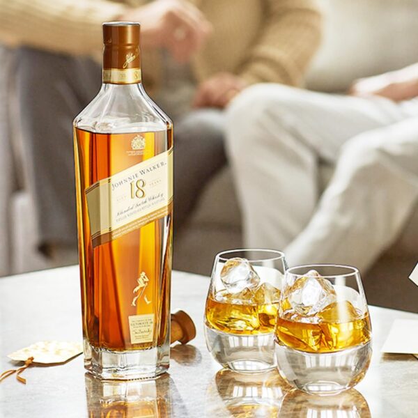 J.W. 18 años 750 ml